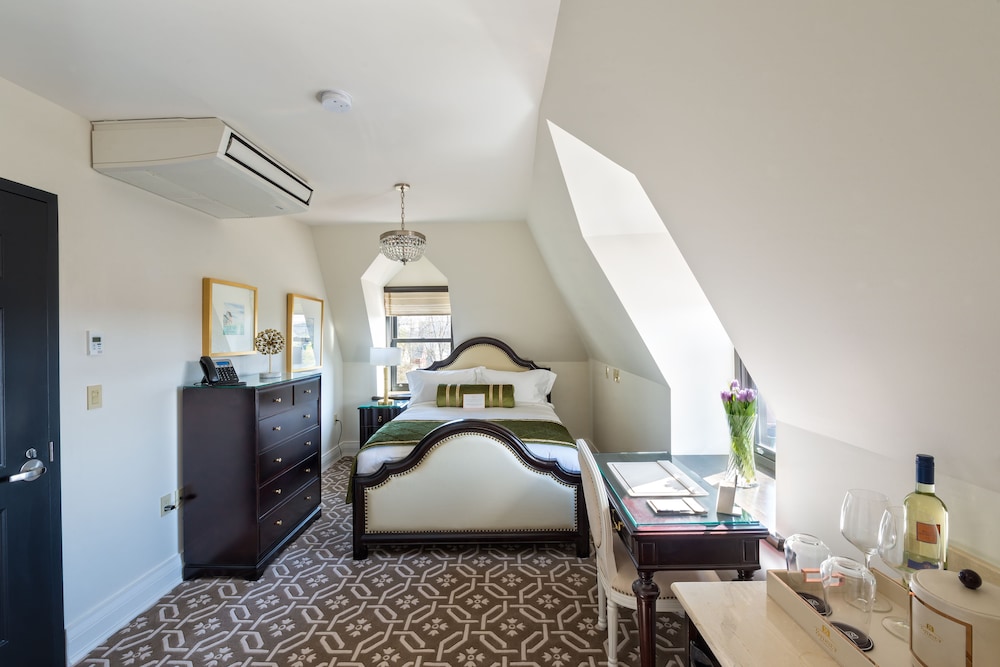 Junior Suite, 1 Queen Bed