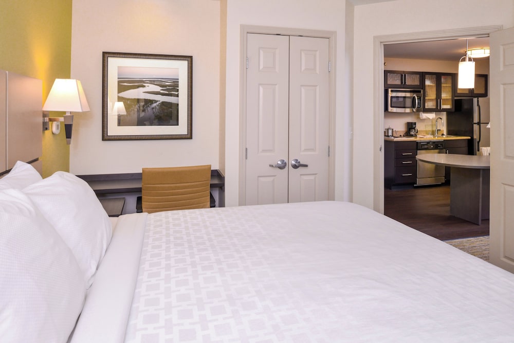 Suite, 1 Bedroom, Accessible (Mobility) - Photo 12