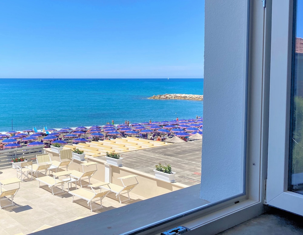 Panoramic Double Room, Non Smoking, Sea View - Photo 1