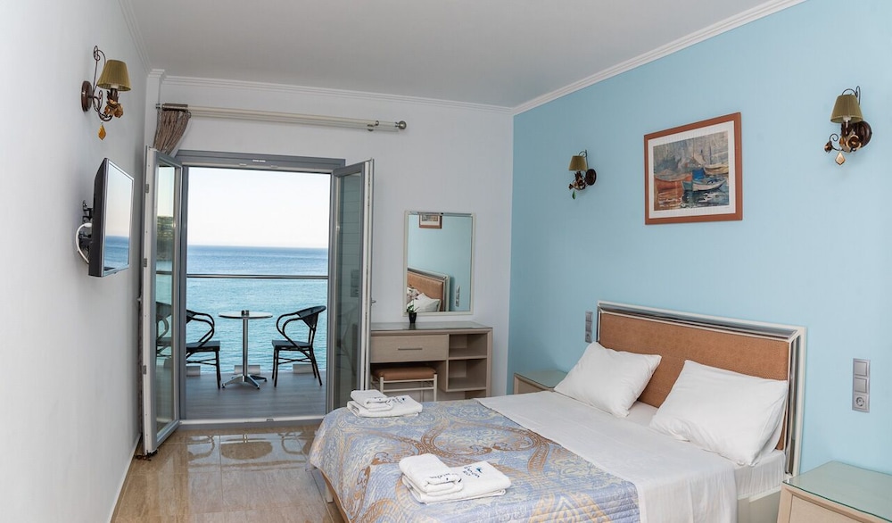 Deluxe Double Room, Sea View - Photo 1