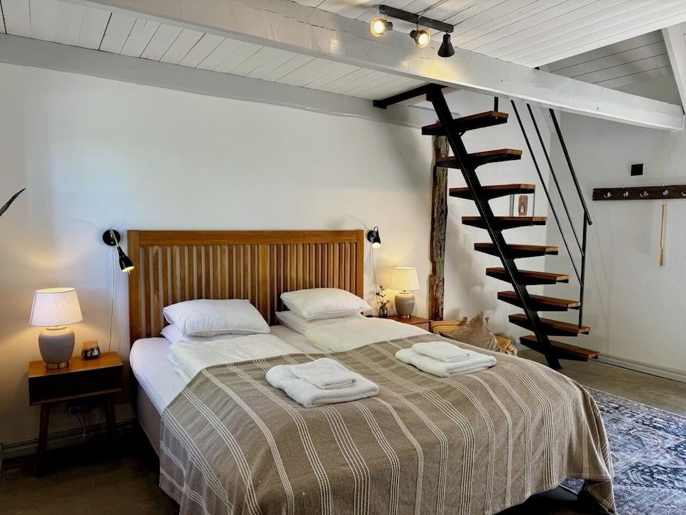 Superior Double Room, Courtyard View, Malin photo 3