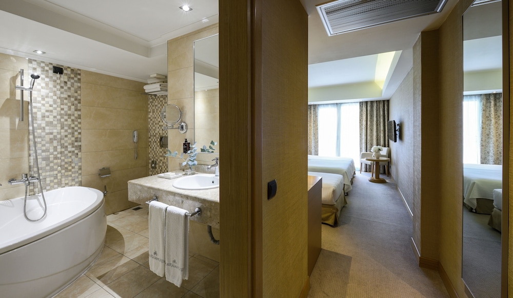 Deluxe Triple Room - Photo 3