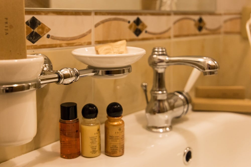 Suite, Jetted Tub photo 3