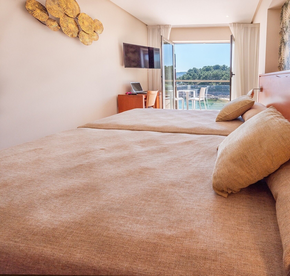 Romantic Room, 1 King Bed, Sea View photo 2