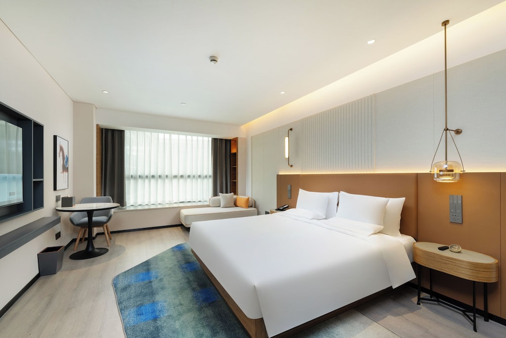 Superior Room, 1 King Bed