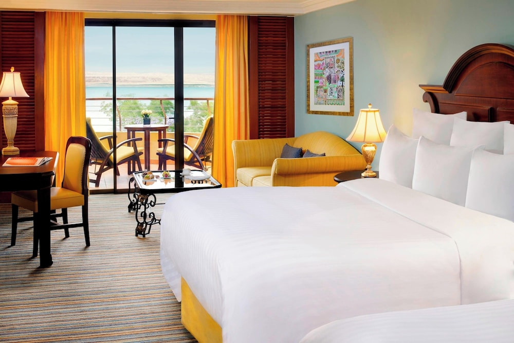 Studio Suite, 2 Queen Beds, Sea View (Balcony) - Photo 1
