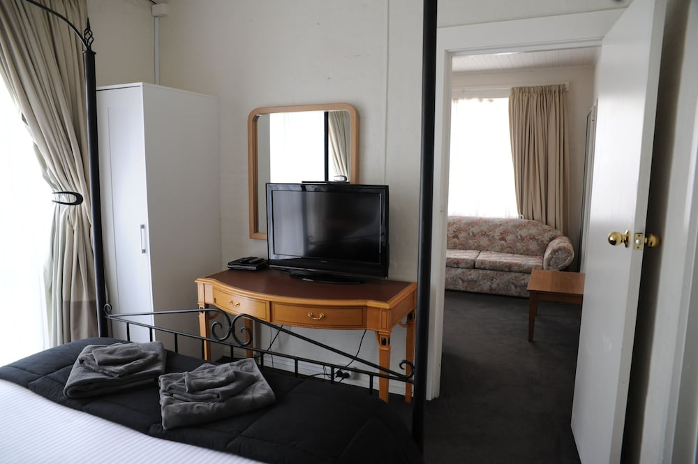 Eliza Romantic Spa Suite photo 2