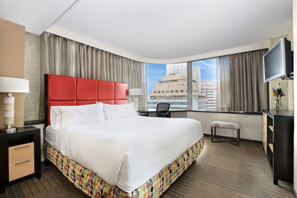 Standard Room, 1 Queen Bed with Sofa bed, City View photo 3