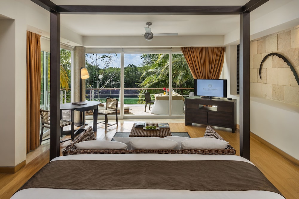 Cenote Lagoon Deluxe Junior Suite - Photo 2