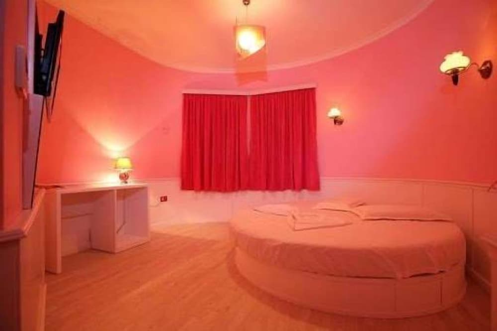 Honeymoon Double Room