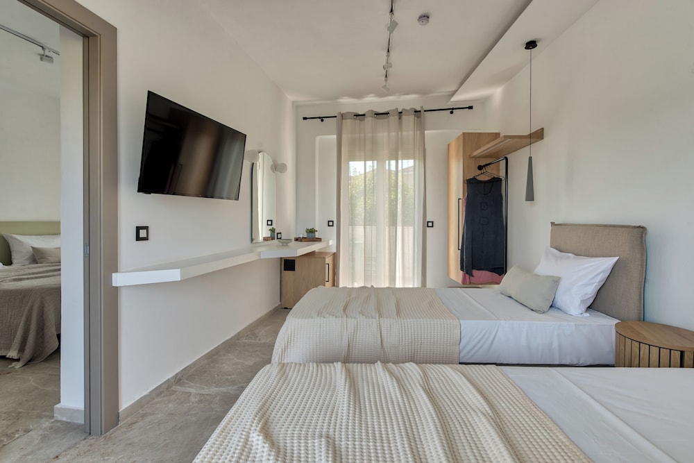 Deluxe Quadruple Room photo 1