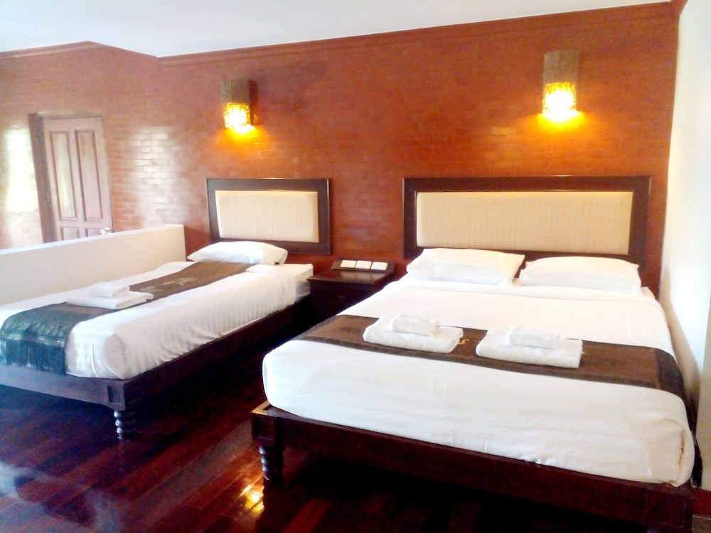 Deluxe Triple Room - Photo 1