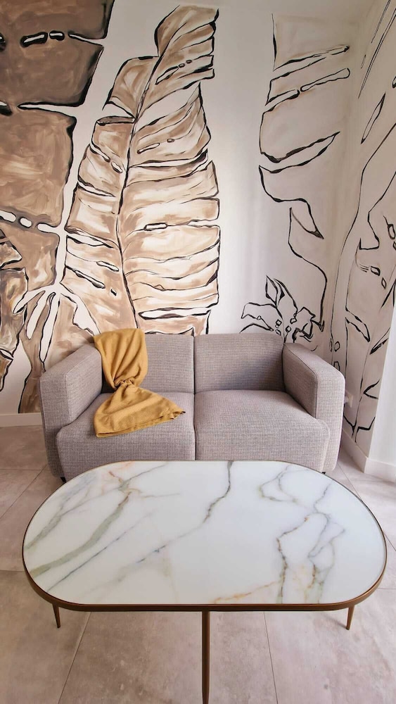Studio Suite - Photo 4