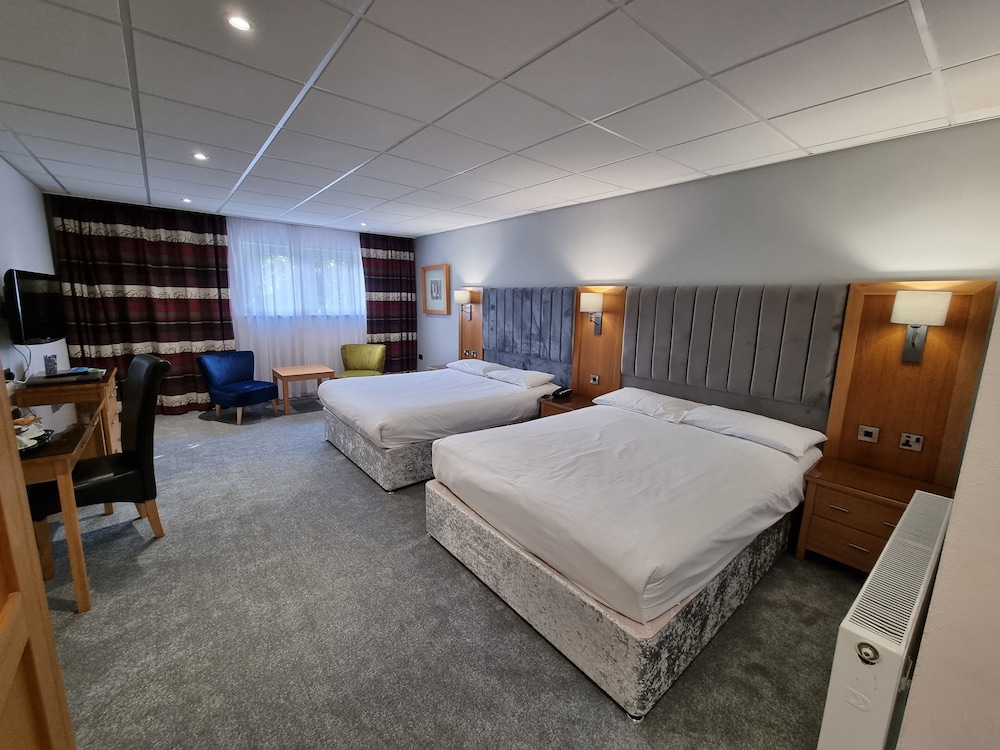 Club Twin Room