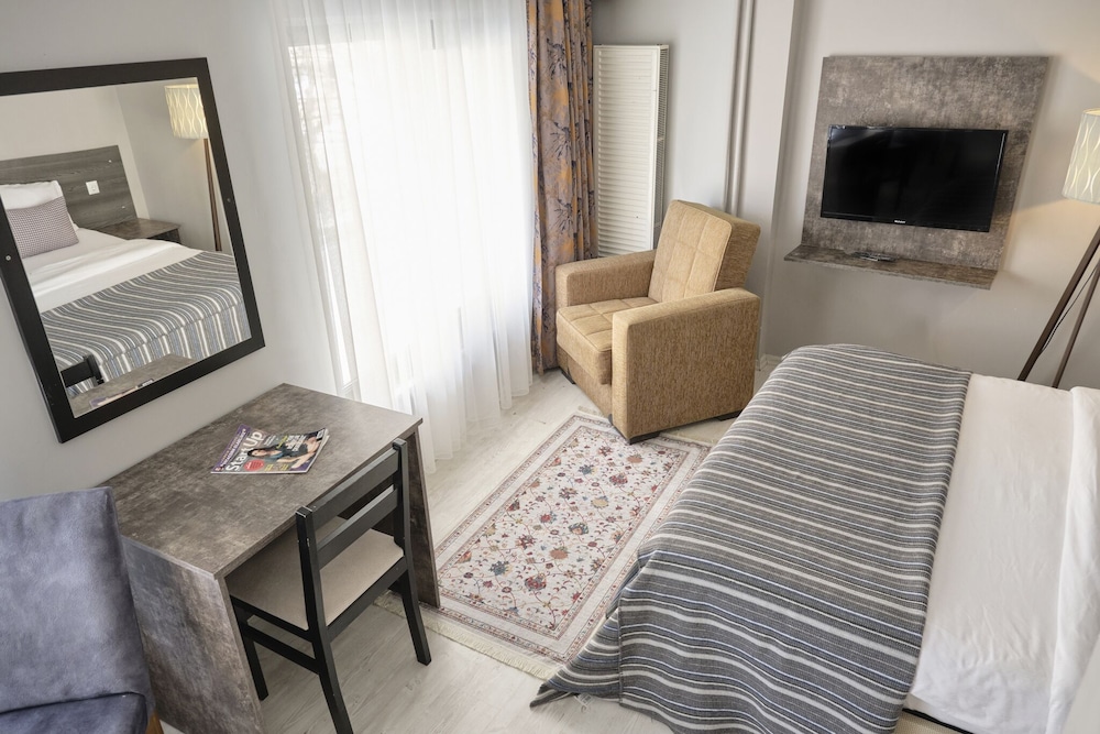 Business Room - Photo 5