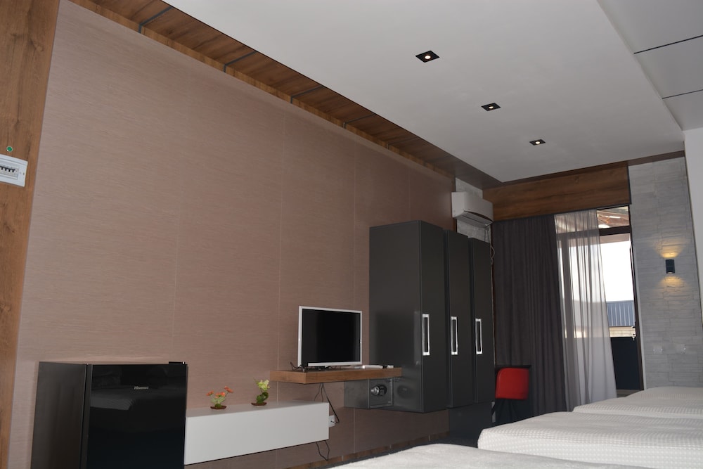 Quadruple Room, Balcony (26)