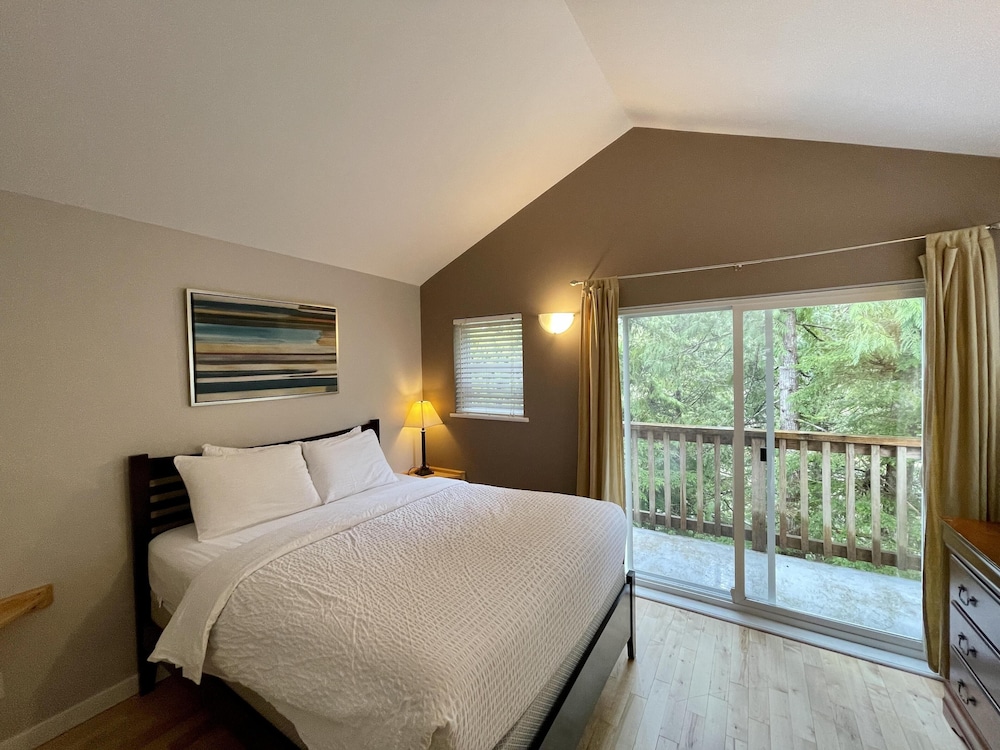 Cottage (Waterfront 2 bedroom Cottage with Hot) photo 3