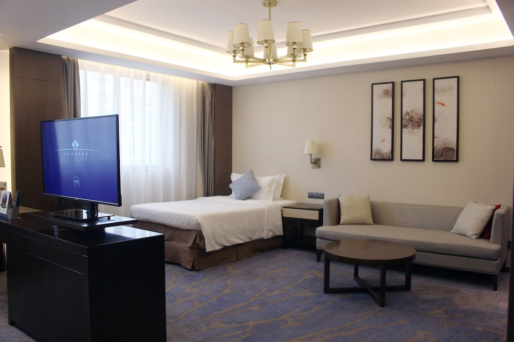 Deluxe Family Room photo 2