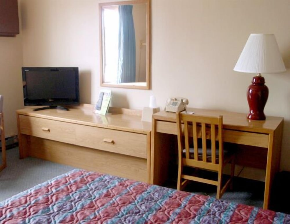 Room, 1 Queen Bed photo 2