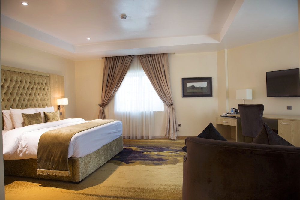 Classic Room, 1 King Bed photo 3