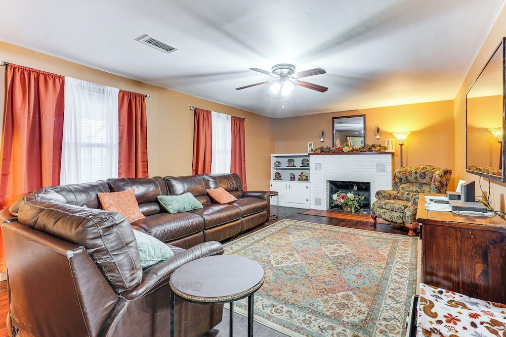 House (4 Bedrooms)