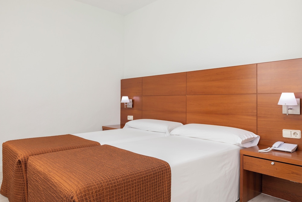 Superior Double or Twin Room - Photo 12
