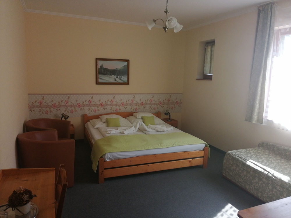 Exclusive Triple Room photo 1