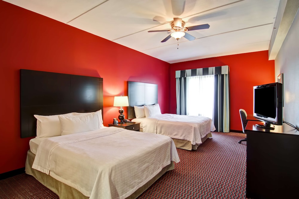 2 Queen, 1 Bedroom Suite - Photo 6