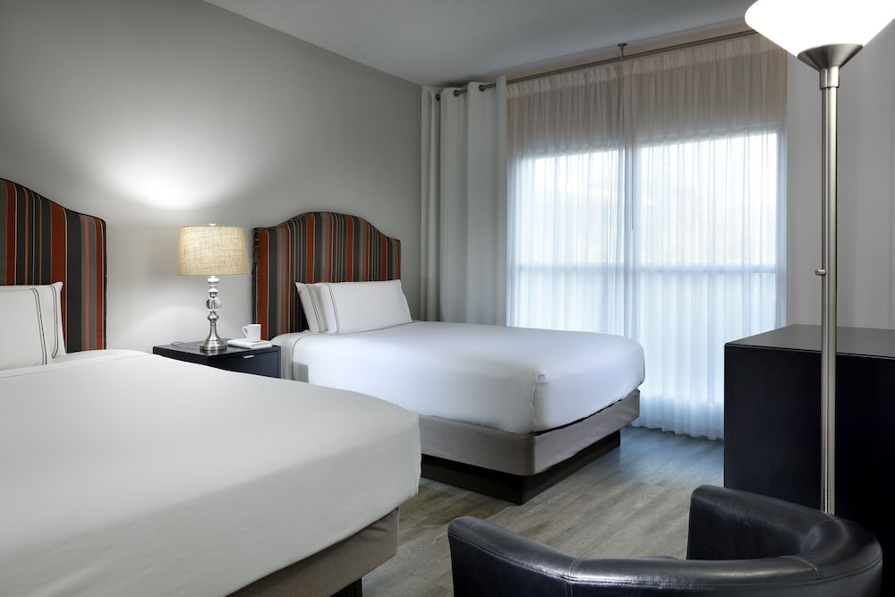 One Bedroom Suite 2 Queen Beds - Photo 1