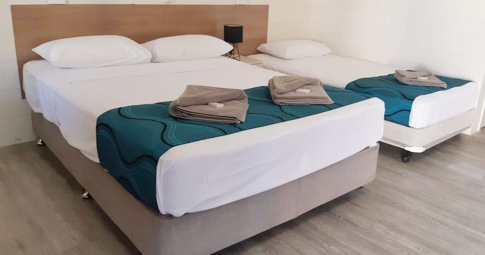 Comfort Room, Multiple Beds, Ensuite - Photo 1