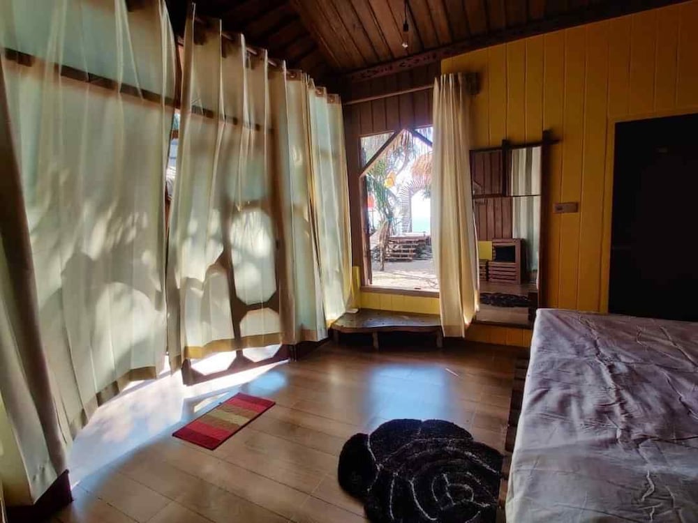 Couple Deluxe Cottage