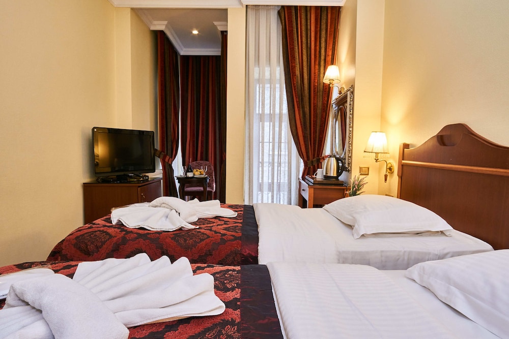 Superior Double or Twin Room photo 2