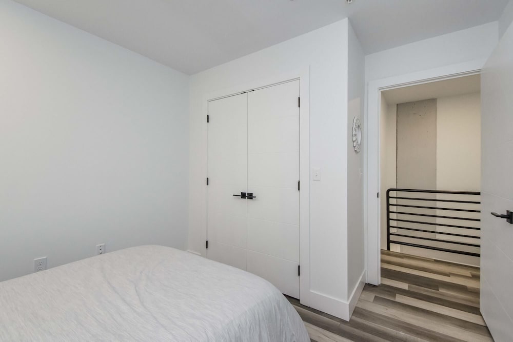 Luxurious 3 Bedroom Brand NEW Town House, 사진 38