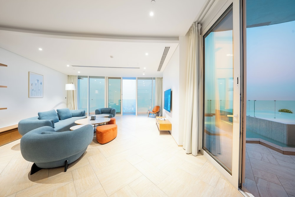 4 BED | Sky Villa w/Pool