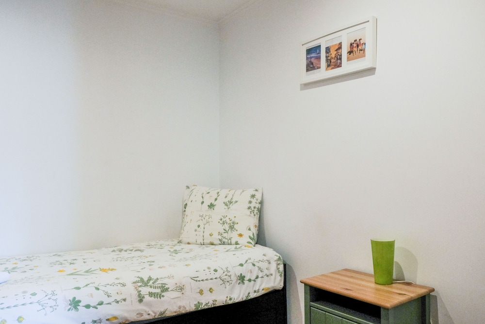 Apartment, 2 Bedrooms, City View photo 2