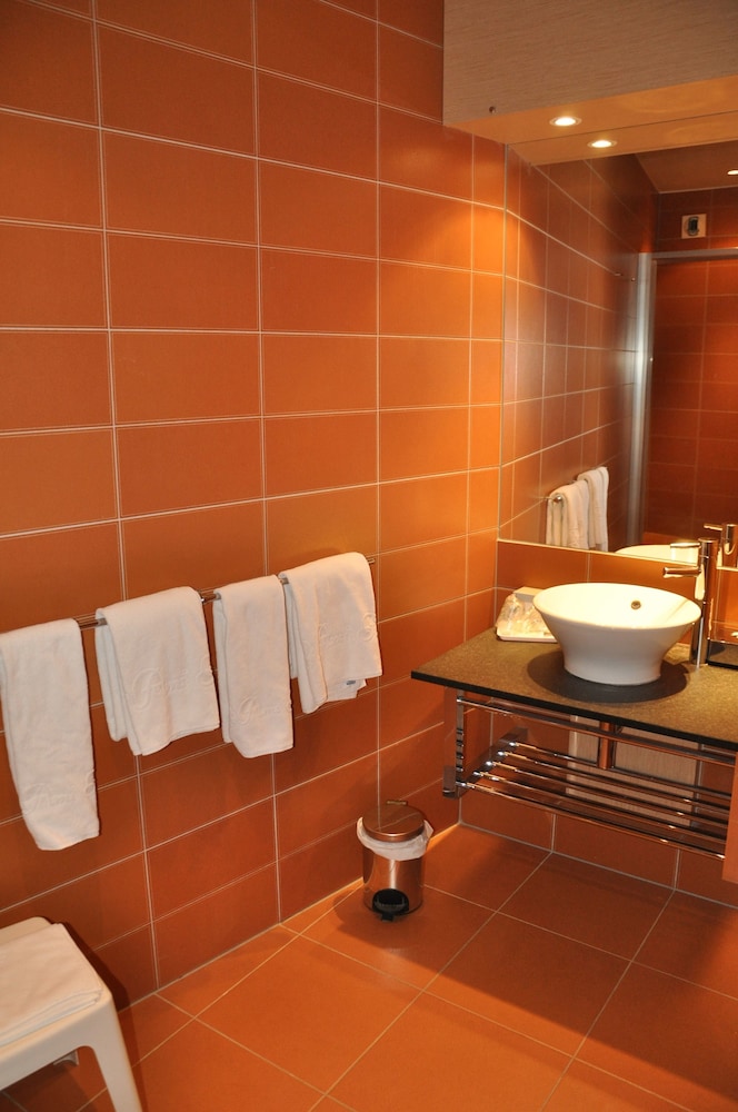 Deluxe Double or Twin Room photo 3