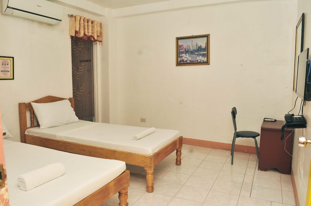 Standard Twin Room photo 3