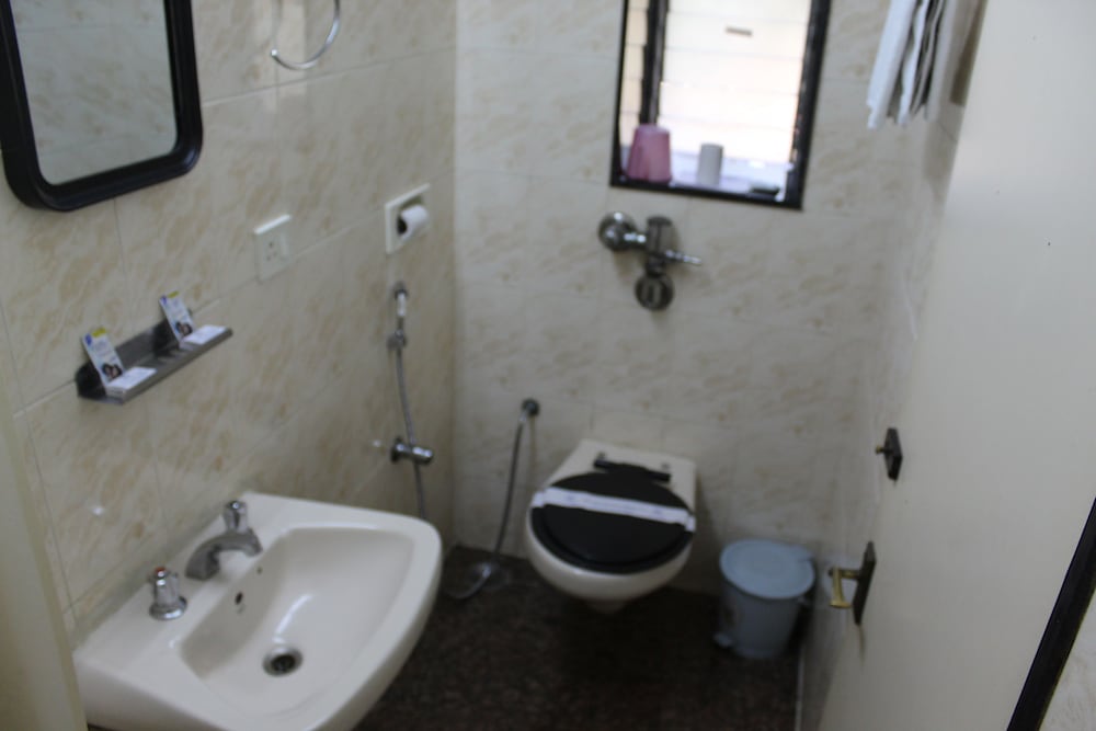 Standard Room - Photo 9