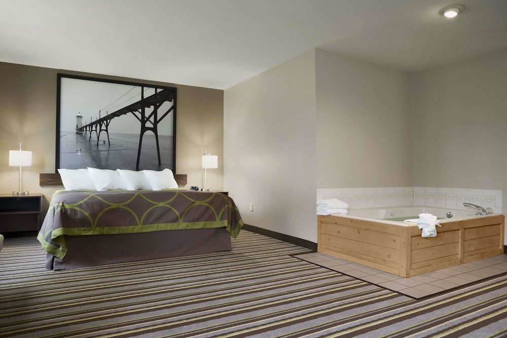 Upgraded, Room, 1 King Bed photo 1