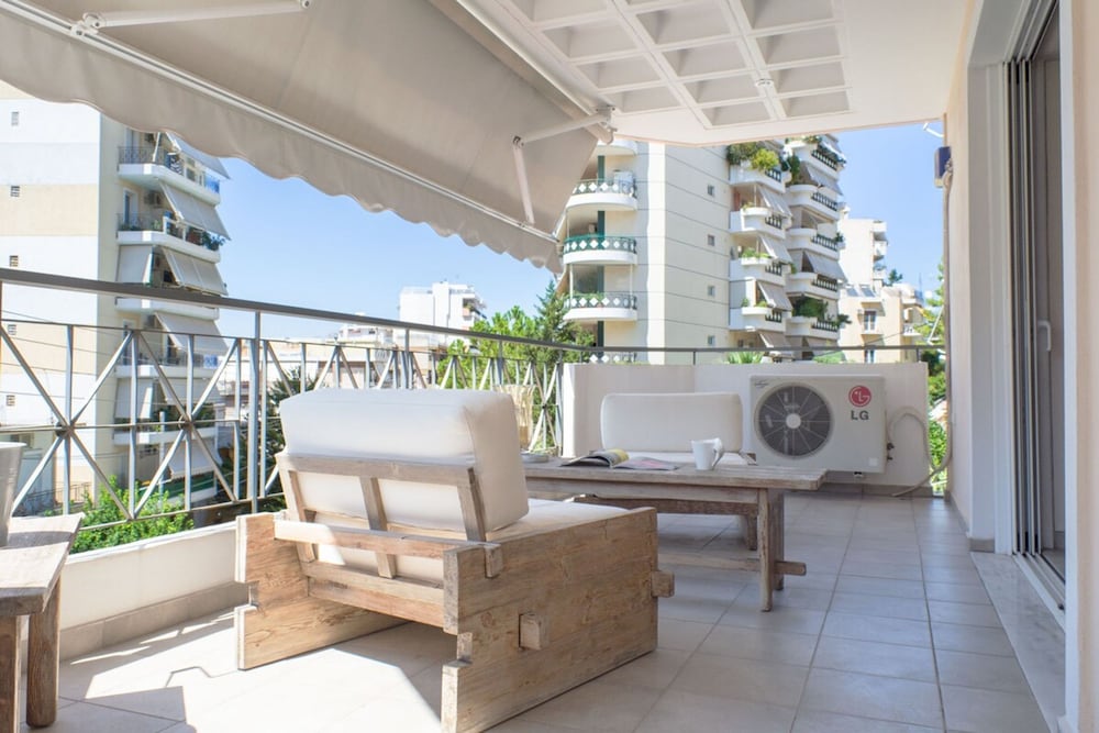 Designer s Apartment in Galatsi Area, Billede 3
