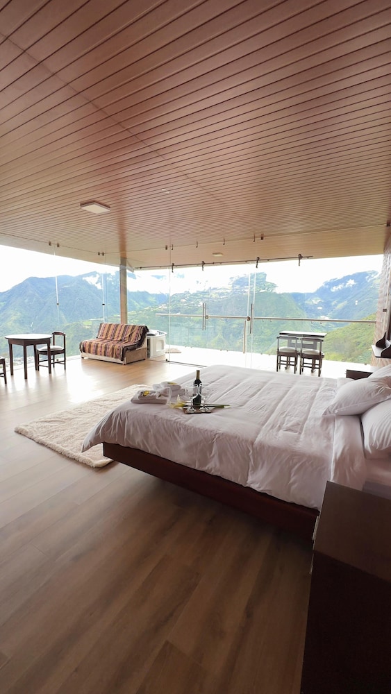 Comfort Suite photo 1
