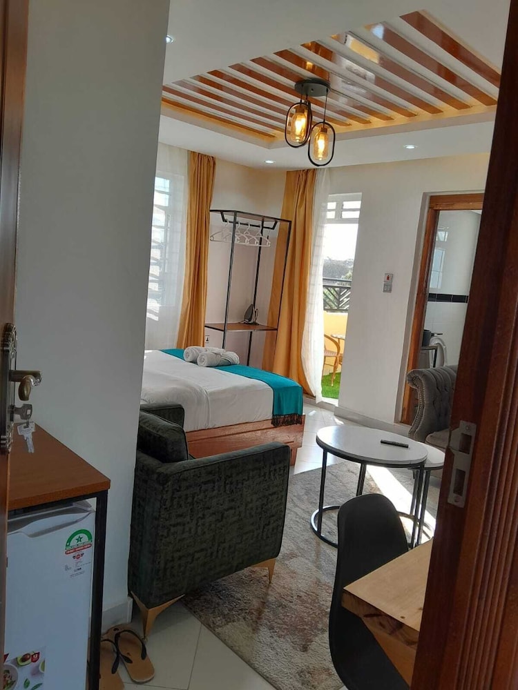 Classic Studio Suite, City View
