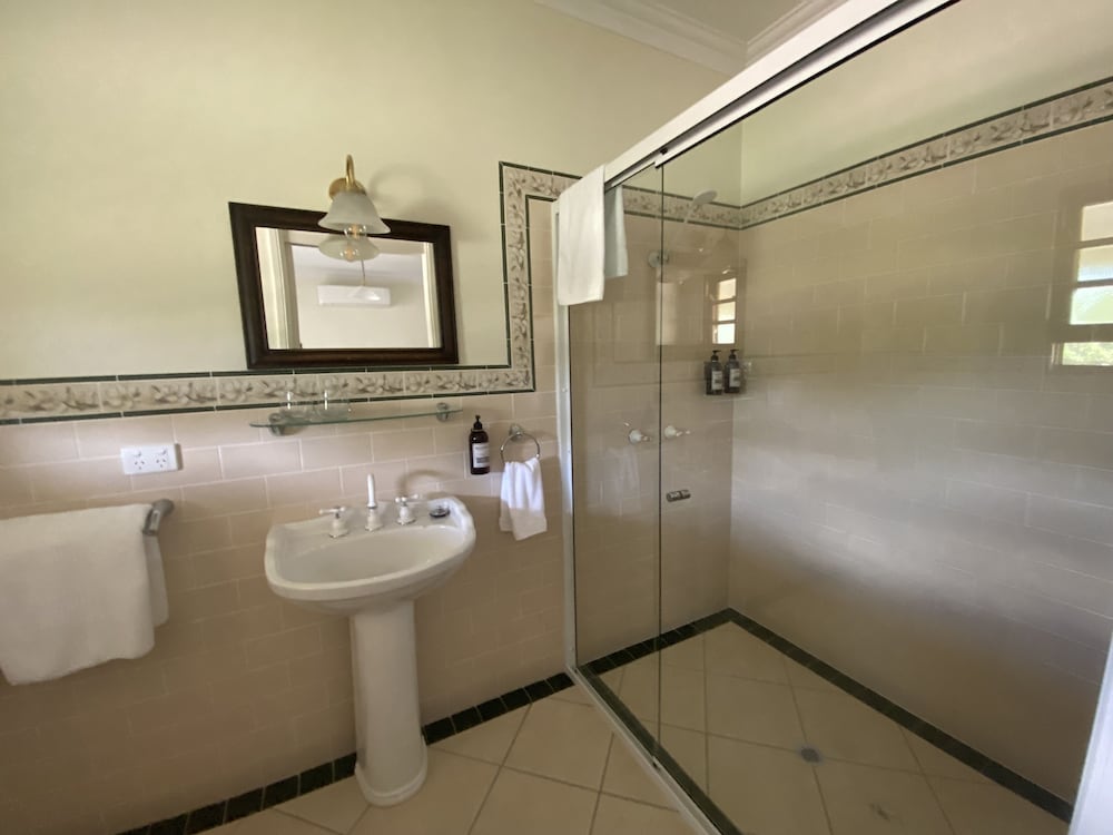 Superior Queen Suite photo 3
