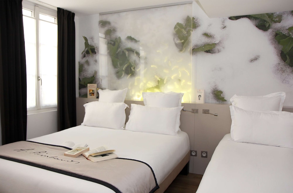 Classic Room, Multiple Beds, Non Smoking (Twin bed on request) photo 2