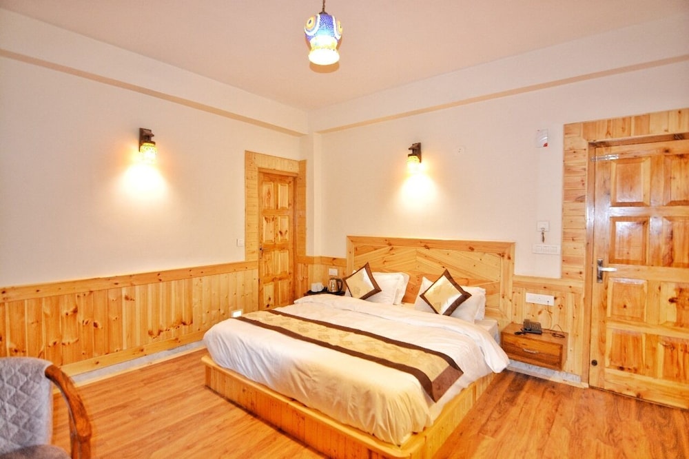 Premium Room, Balcony, Valley View