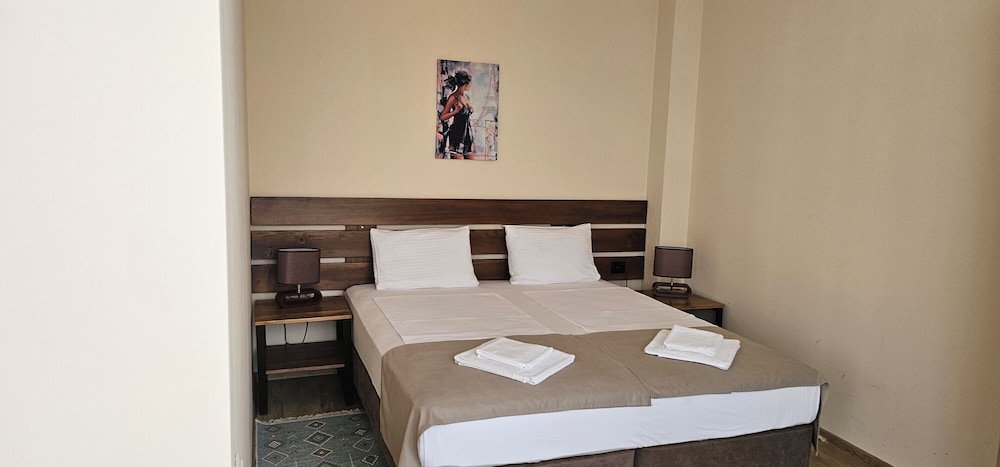Luxury Double Room, 1 Double Bed With Sofa Bed, Mountain View photo 3