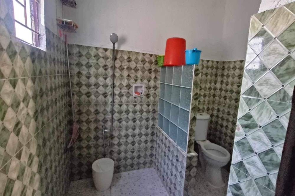 House, 3 Bedrooms - Photo 14