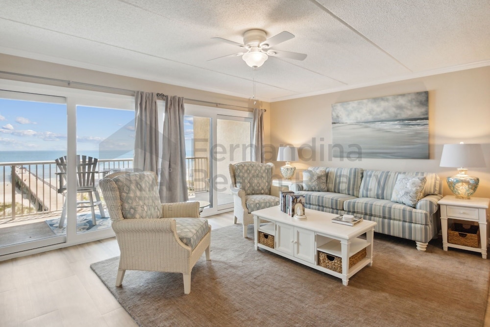 Condo, 3 Bedrooms