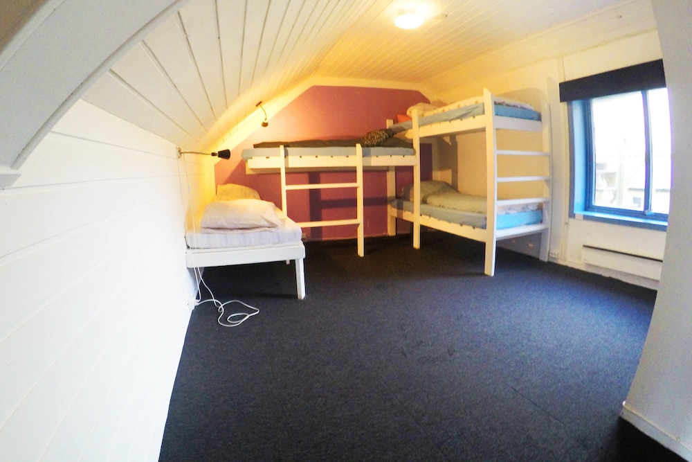 Basic Shared Dormitory, 1 Bedroom photo 3