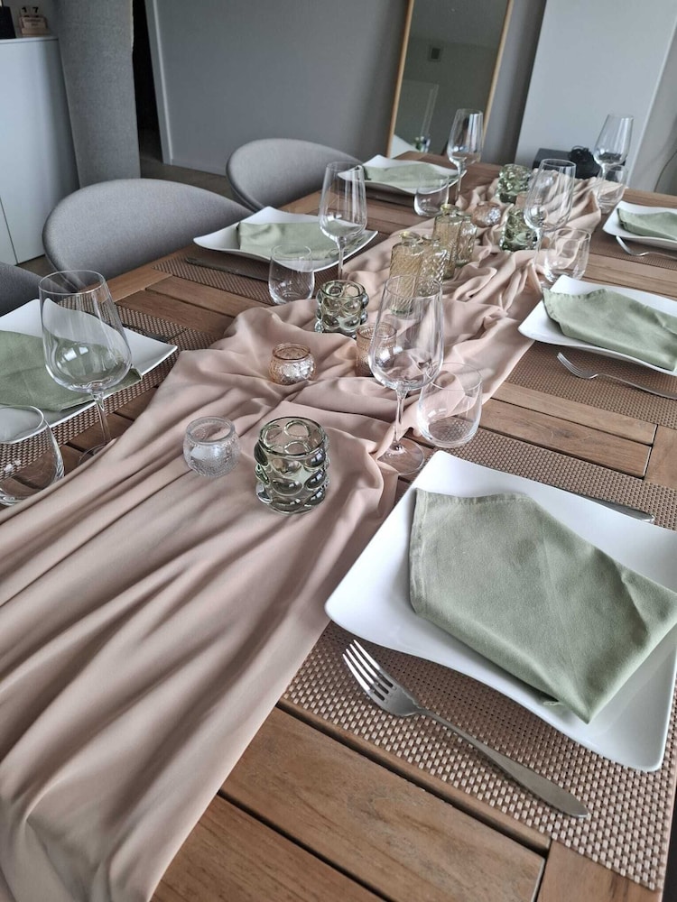 La Petite For t Contemporary Apartment in Halle, Photo 10